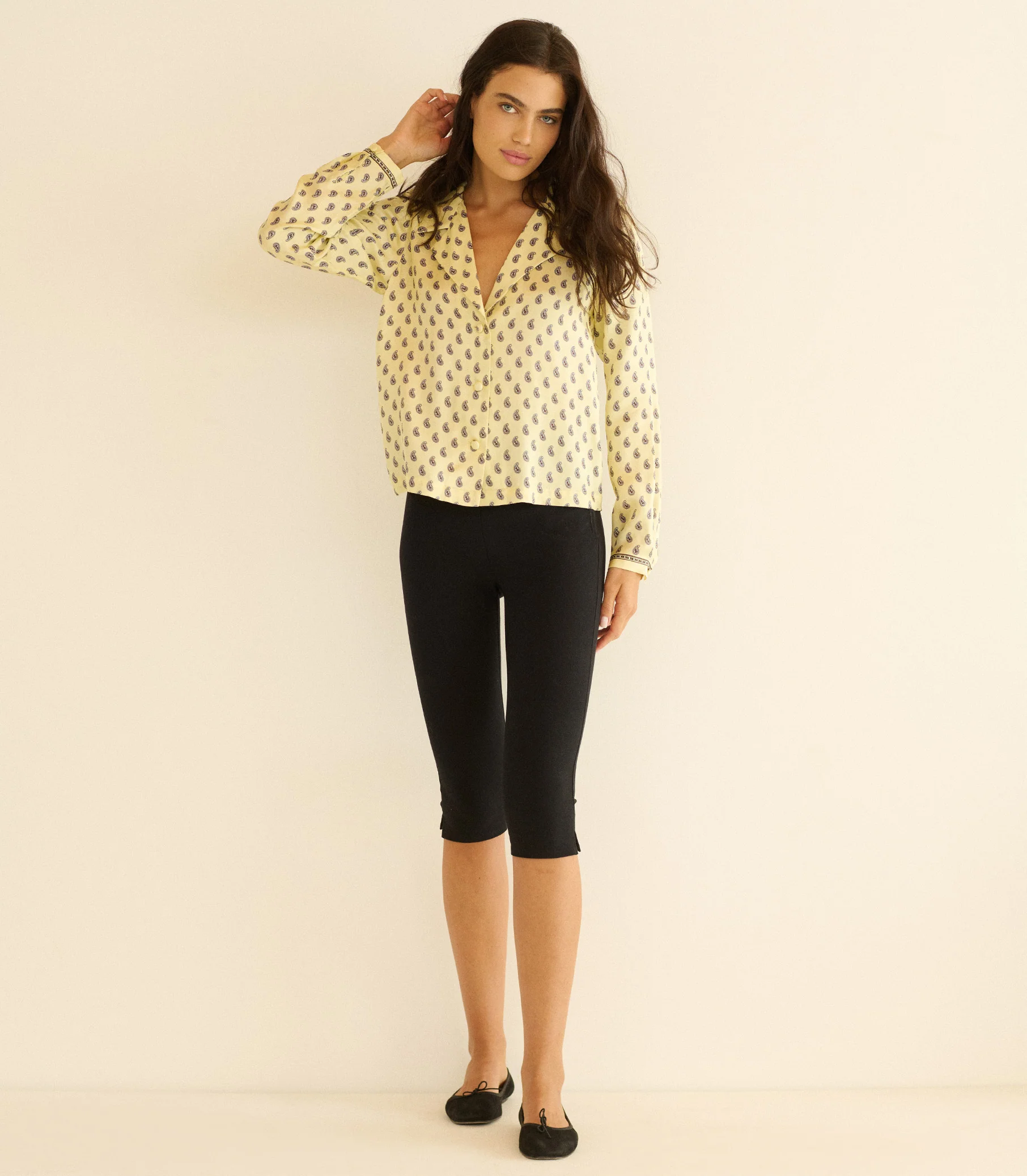 LULA CAPRI PANT -- BLACK